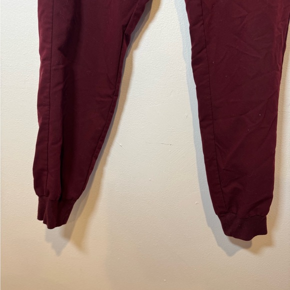 Figs Burgundy Yola Scrub Pants Petite - Picture 5 of 10